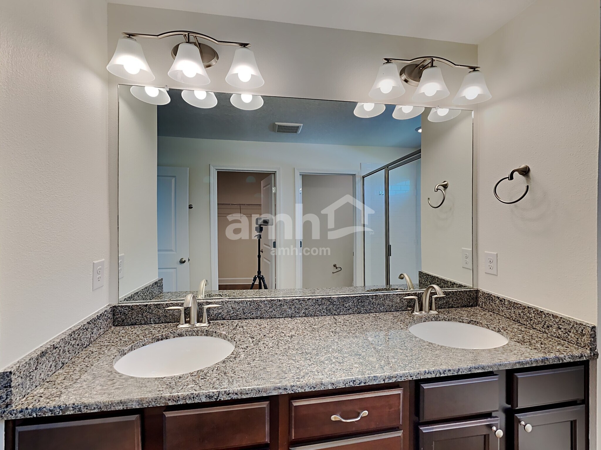 Building Photo - 4622 Reisswood Lp