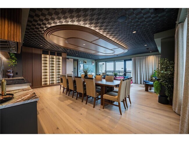 Building Photo - 640 Wisconsin Ave N