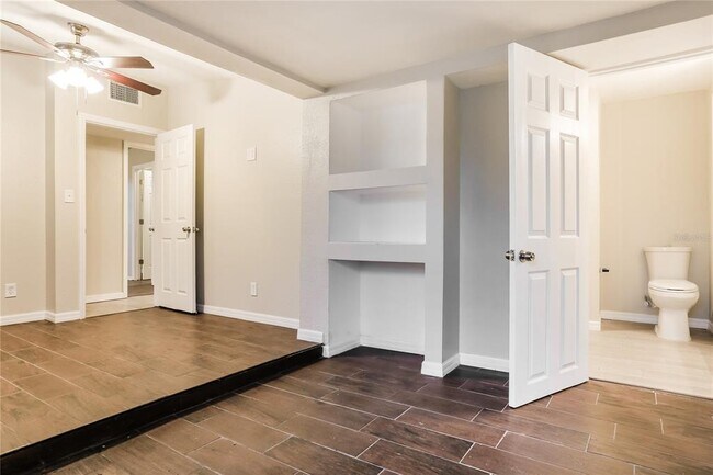 Building Photo - 3919 Longhorn Dr