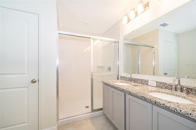 Building Photo - 9121 Oscraft Dr