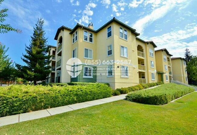 Building Photo - 38700 Tyson Ln