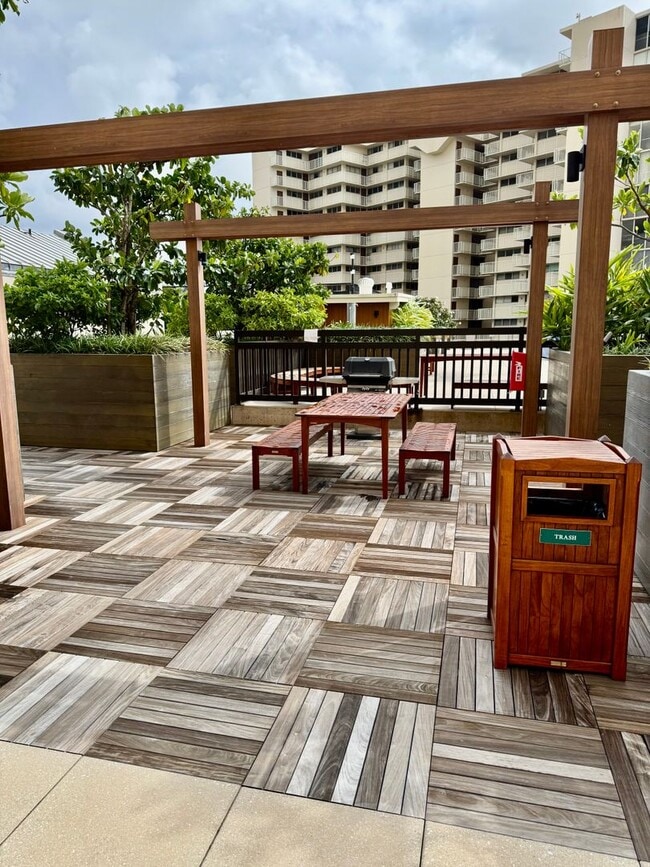 Building Photo - 1/1/2, Ground Floor Unit,  located at Mott-Smith in Makiki, Great Location!