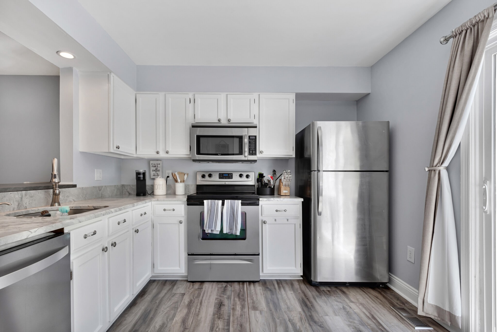 Building Photo - 6376 Chimney Wood Ct