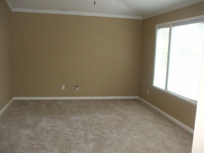 Building Photo - Swan Lake - Gated in Granite Bay