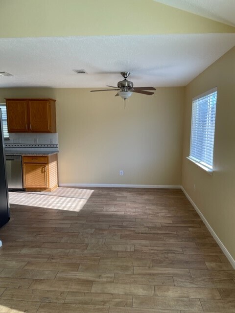 Breakfast or dining area - 29015 Waltham St