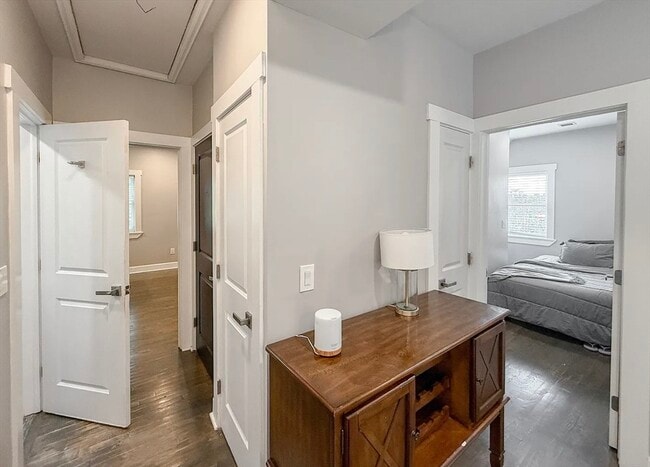 Building Photo - 468 Salem St