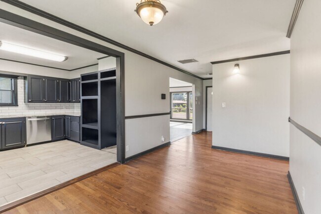 Building Photo - Newly renovated home with a large yard per...