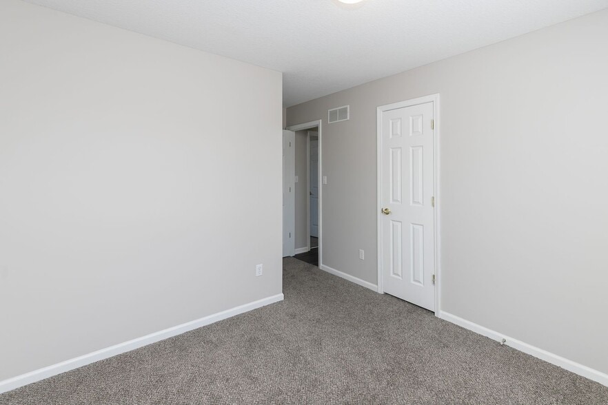 Building Photo - 502 Sunny Ln