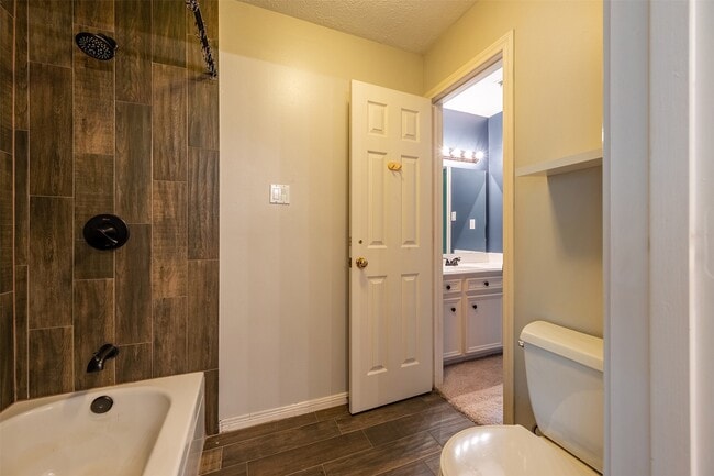 Building Photo - 11826 Primwood Dr