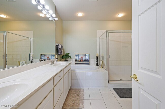 Building Photo - 9120 Spanish Moss Way