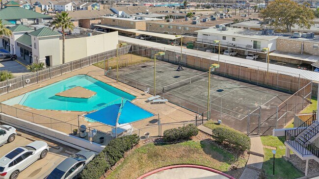 Building Photo - 3663 E NASA Pkwy