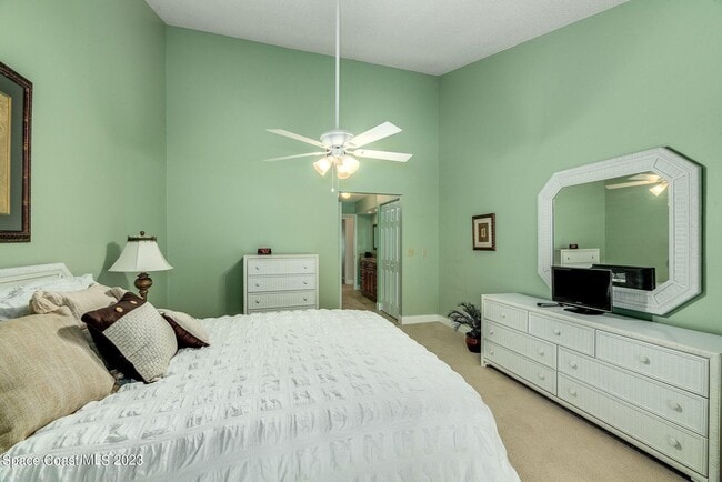 Building Photo - 440 Hawthorne Ct