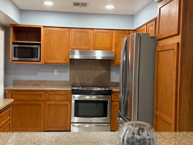 Building Photo - 53770 Avenida Carranza