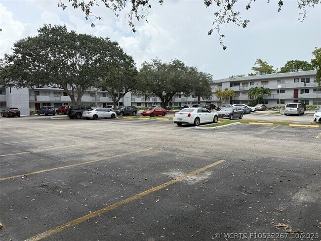 Building Photo - 8405 NW 61st St