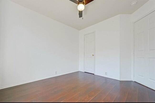 Building Photo - 21415 Somerset Park Ln