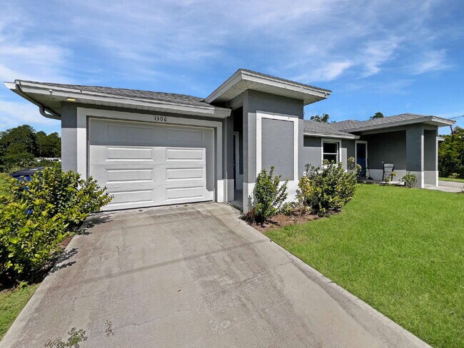 Building Photo - Move-In Special! Half Month FREE – APPLY b...