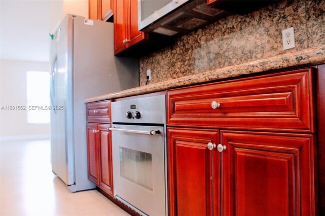 Building Photo - 11151 Minneapolis Dr