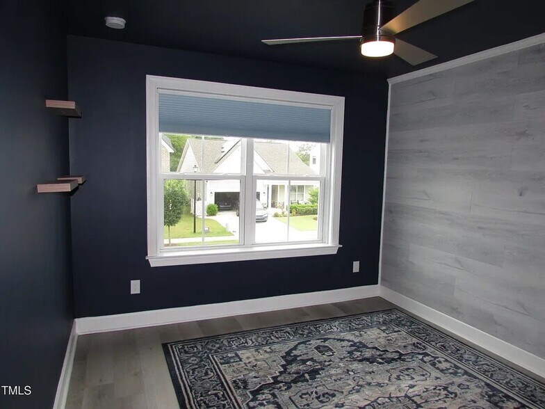 Building Photo - 6633 Penfield St