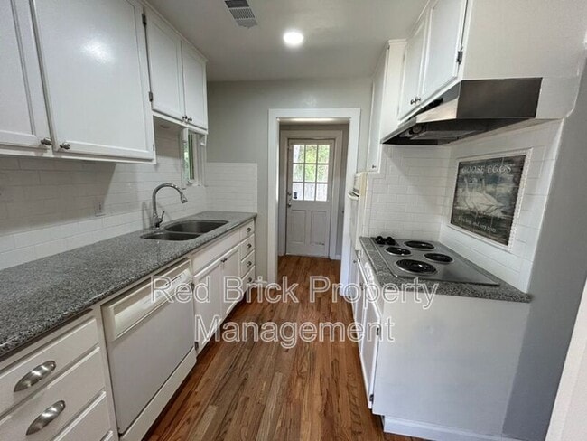 Building Photo - 1101 E North Bear Creek Dr