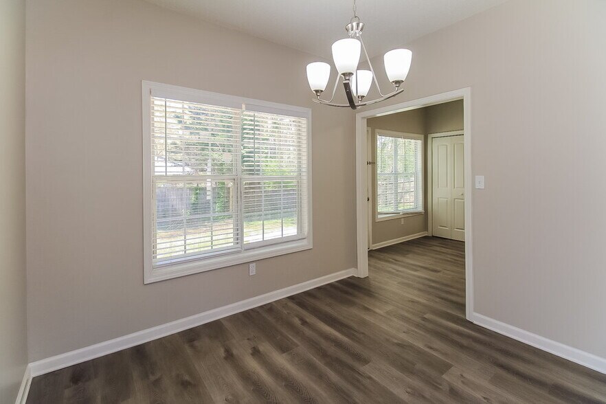 Building Photo - 7047 Cheswick Dr