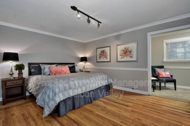 Building Photo - 1534 Constanso Way