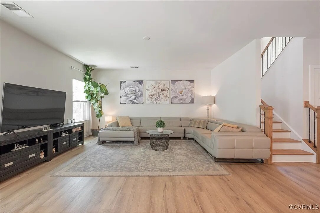 Building Photo - 9332 Janeway Dr