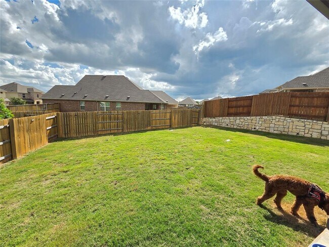 Building Photo - 124 Mission Oaks Dr