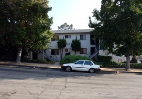 Building Photo - 915 Glenway Dr
