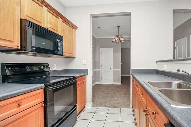 Building Photo - Charming 3BD/2.5BA Home in Crosswinds Community!