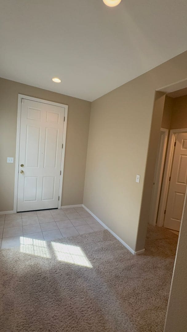 Building Photo - Vibrant 3 bed/2 bath home in West Sac