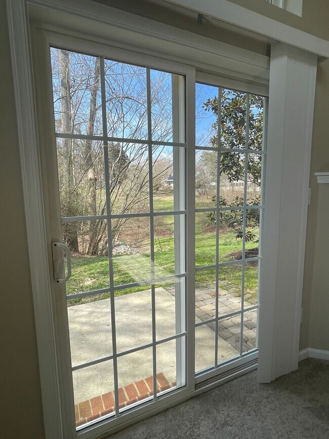 Building Photo - 1201 Rustads Cir