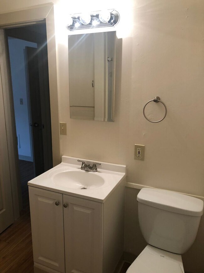 Building Photo - Surrounded by Nature, Close to Town!