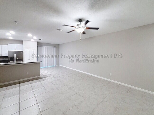 Building Photo - 9528 Pembrooke Pines Dr