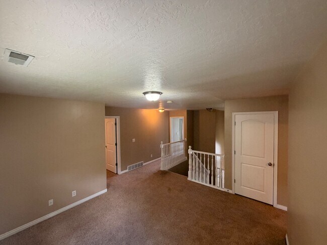 Building Photo - 4077 S Clipper St