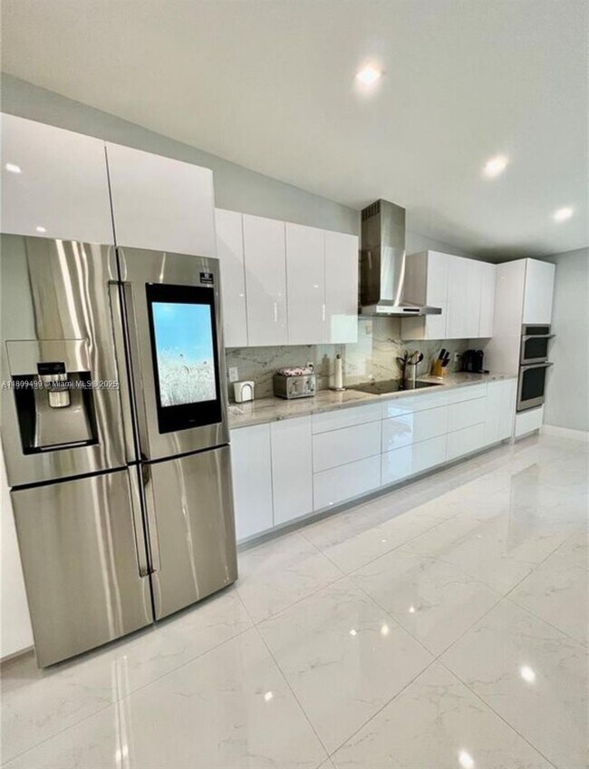 Building Photo - 4101 SW 99th Ct