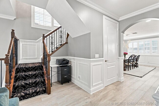 Building Photo - 5550 NE Trieste Terrace