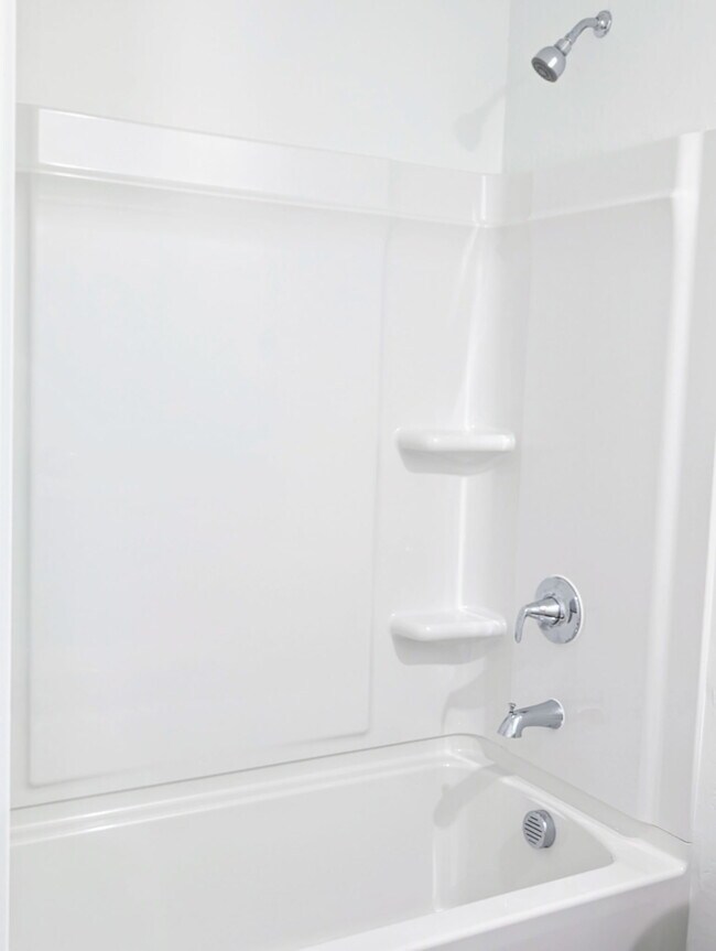 Building Photo - 711 Dylan Ct