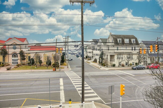 Building Photo - 6511 Atlantic Ave