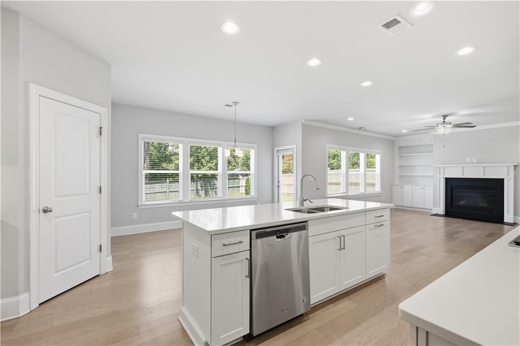Building Photo - 781 Belerose Ln