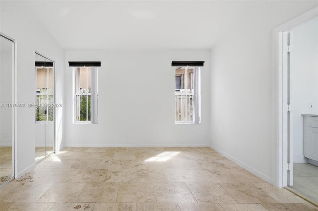 Building Photo - 922 Falling Water Rd