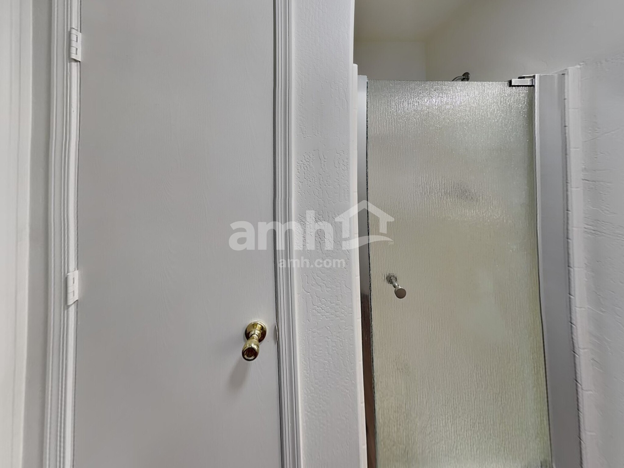 Building Photo - 12717 W Paradise Dr