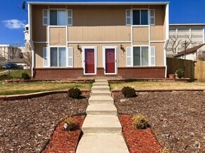 Building Photo - Newly Renovated 2-Bedroom, 1-Bathroom Unit!