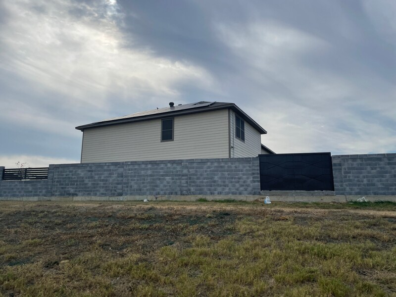 Building Photo - 3821 Gregorio Lerma Dr