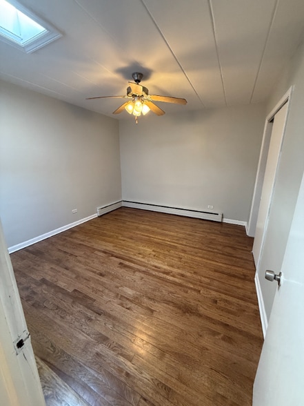 Building Photo - 7437 W Irving Park Rd