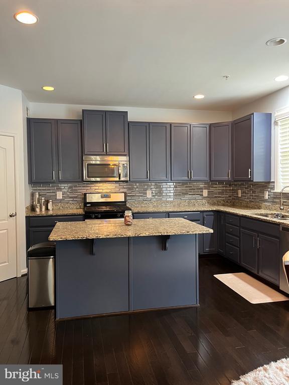Building Photo - 6911 Coldstream Ct