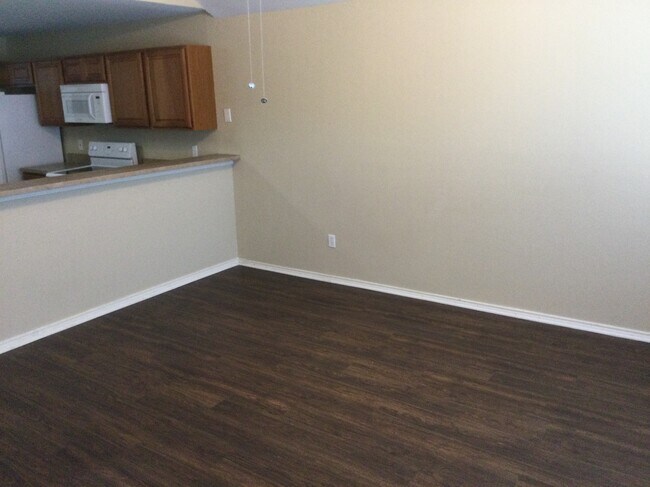 Building Photo - 5589 Hunters Bend Ln