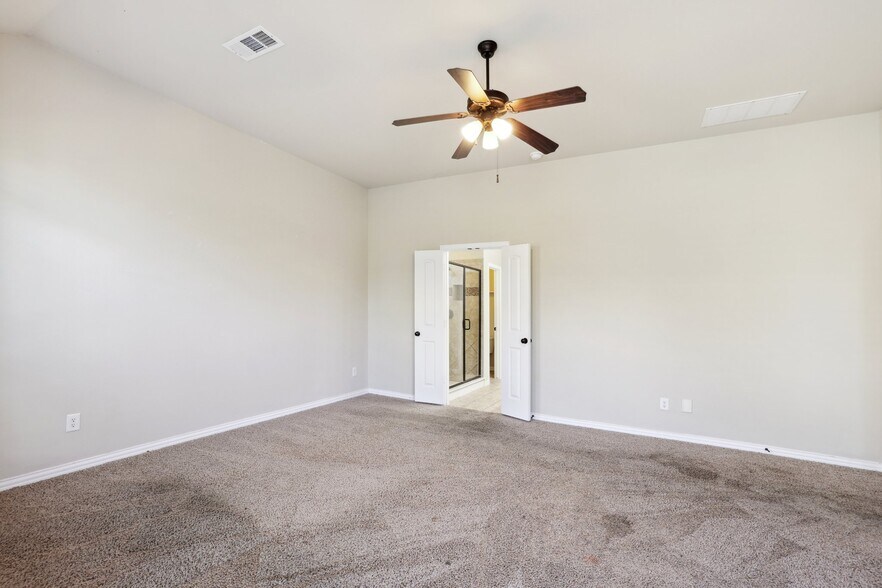 Building Photo - 911 Montgomery Way