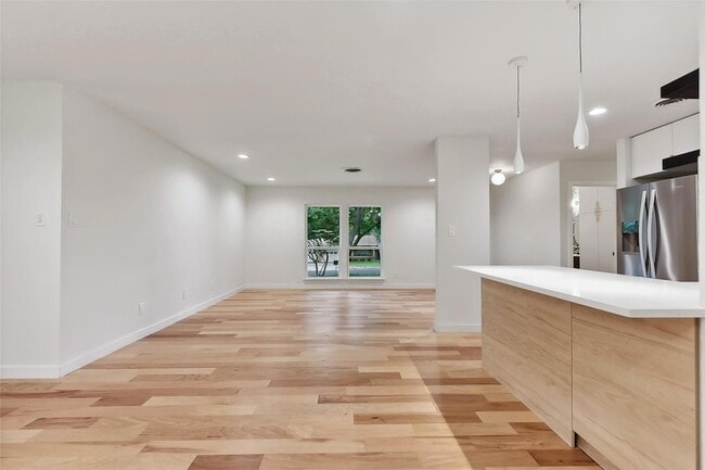 Building Photo - 11900 Dove Haven Dr