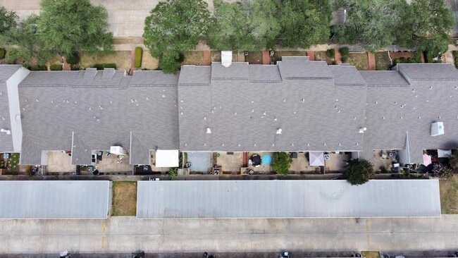 Building Photo - 6489 Alisa Ln