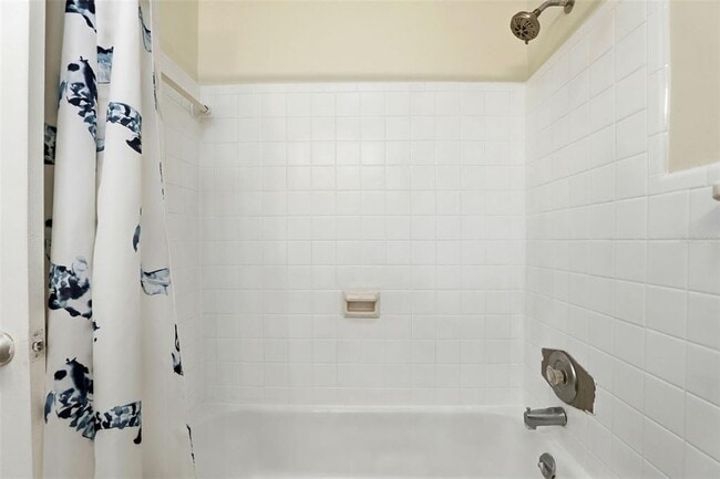 Building Photo - 2705 Gulfstream Rd